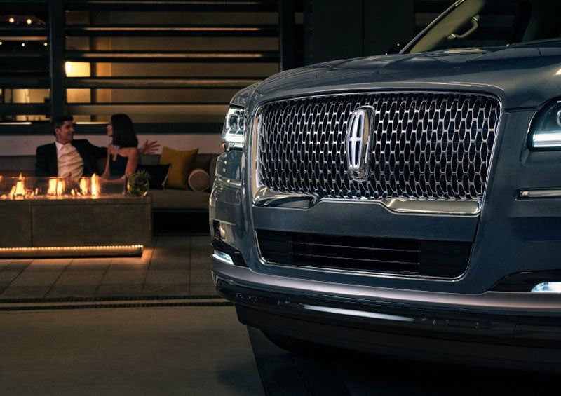 The front grille of a 2023 Lincoln Navigator® SUV is elegantly illuminated. | Evergreen Lincoln in Issaquah WA