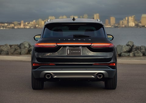 The rear lighting of the 2024 Lincoln Corsair® SUV spans the entire width of the vehicle. | Evergreen Lincoln in Issaquah WA