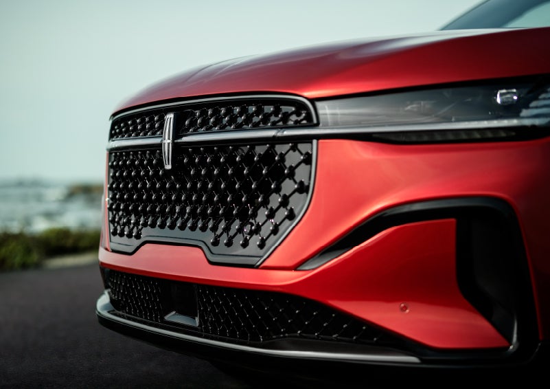 The sleek grille of a 2024 Lincoln Nautilus® SUV with the available Jet Appearance Package makes a bold statement. | Evergreen Lincoln in Issaquah WA