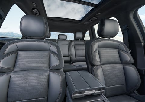 The spacious second row and available panoramic Vista Roof® is shown. | Evergreen Lincoln in Issaquah WA