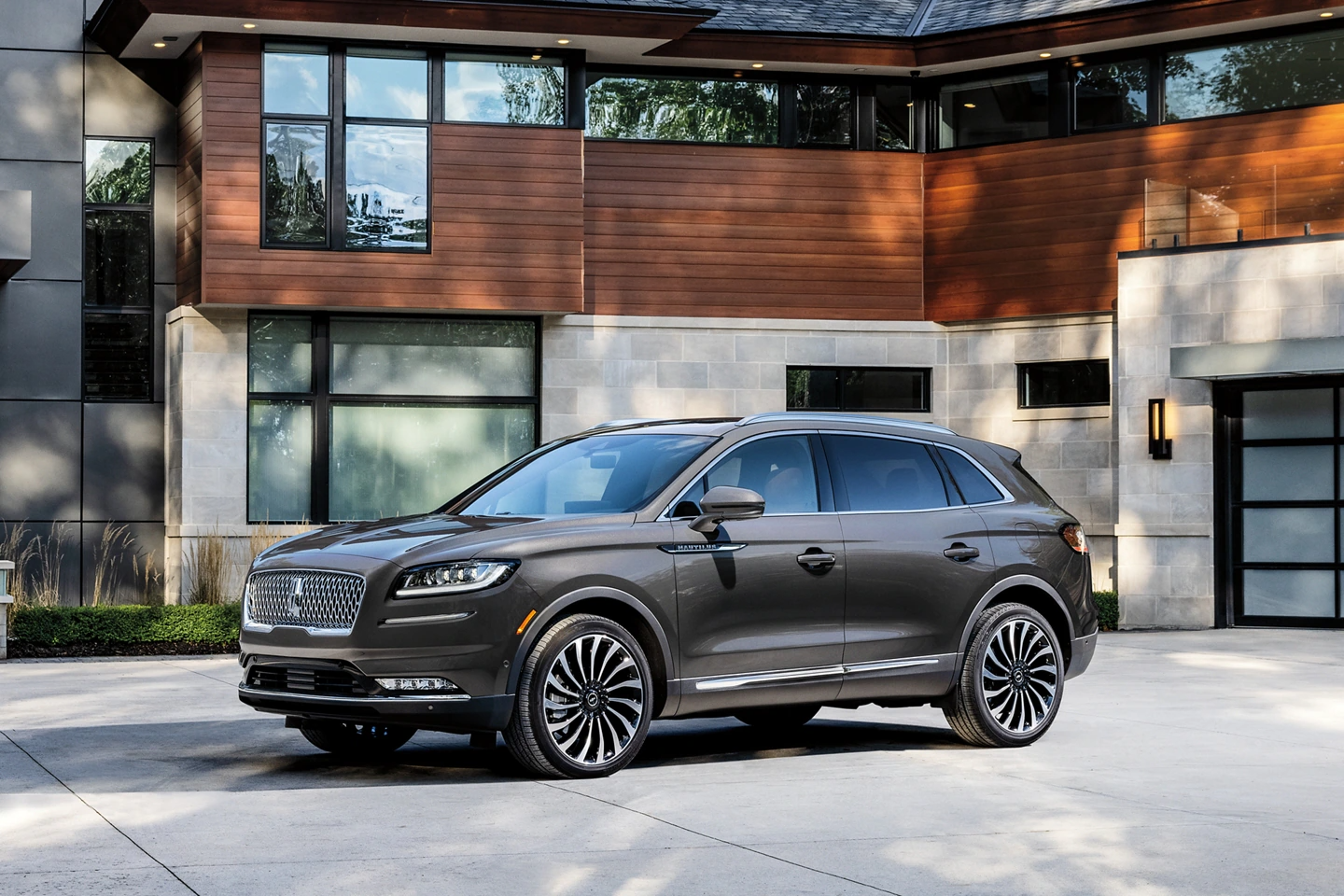 Trim Levels of the 2023 Lincoln Nautilus near Bellevue